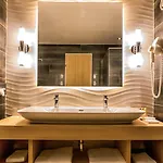Budapest-budaoers By Ihg 4*