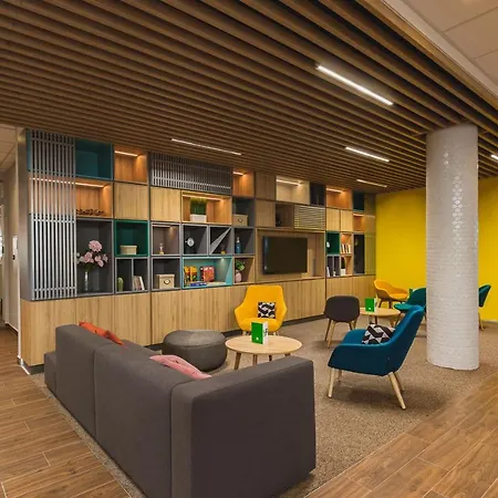 Budapest-budaoers By Ihg 4* בודארוס