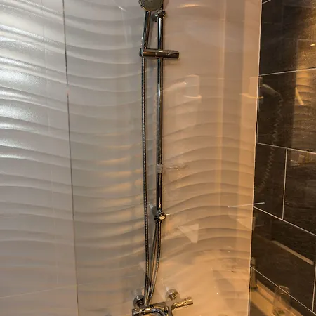 Budapest-budaoers By Ihg מלון