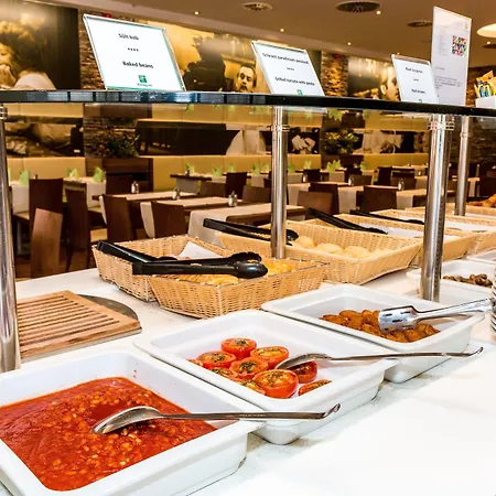 Budapest-budaoers By Ihg 4* בודארוס