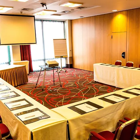 מלון Budapest-budaoers By Ihg 4*