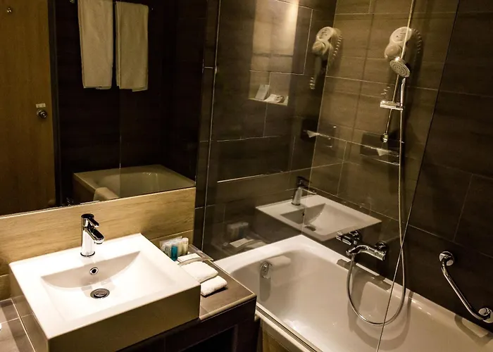 Budapest-budaoers By Ihg Hotel 4*