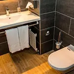 Budapest-budaörs, An Ihg Hotell