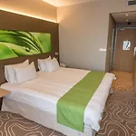 Budapest-budaörs, An Ihg