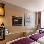 Budapest-budaoers By Ihg