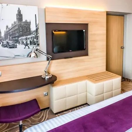 Budapest-budaoers By Ihg 4* Budaors