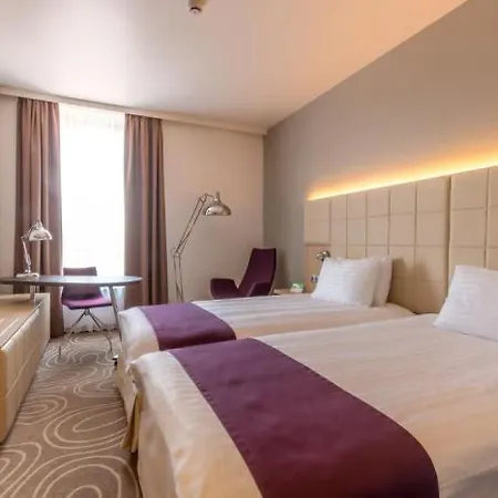 Отель Budapest-budaoers By Ihg