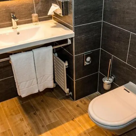 Budapest-budaoers By Ihg Hotel