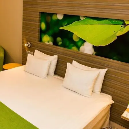 Budapest-budaoers By Ihg Hotel 4*