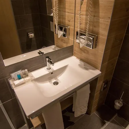 酒店 Budapest-budaoers By Ihg 4*