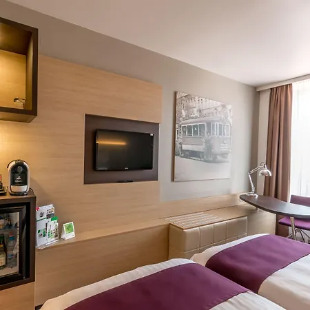 Budapest-budaoers By Ihg