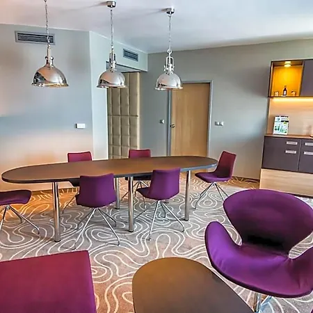 Budapest-budaörs, An Ihg Szálloda