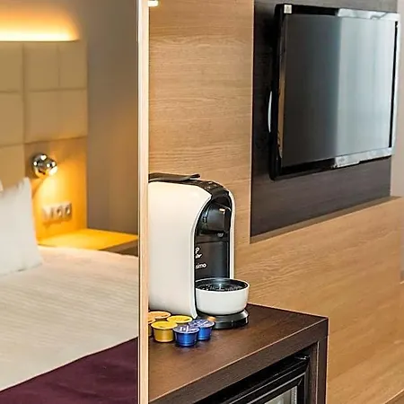 Budapest-budaoers By Ihg 4*