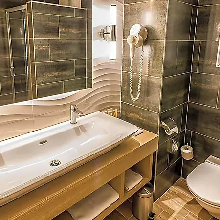 Szálloda Budapest-budaörs, An Ihg