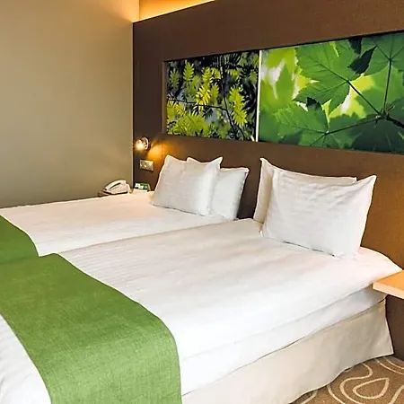 Budapest-budaörs, An Ihg Szálloda