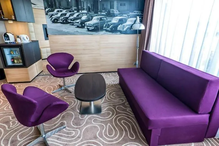 Budapest-budaörs, An Ihg Szálloda