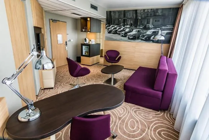 Budapest-budaoers By Ihg מלון 4*