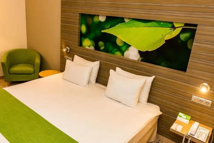 Budapest-budaoers By Ihg Hotel 4*