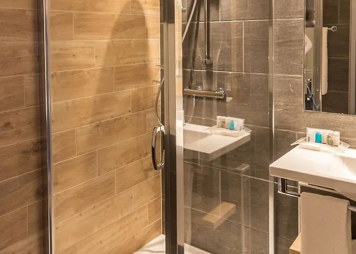 Budapest-budaoers By Ihg Hotel 4*