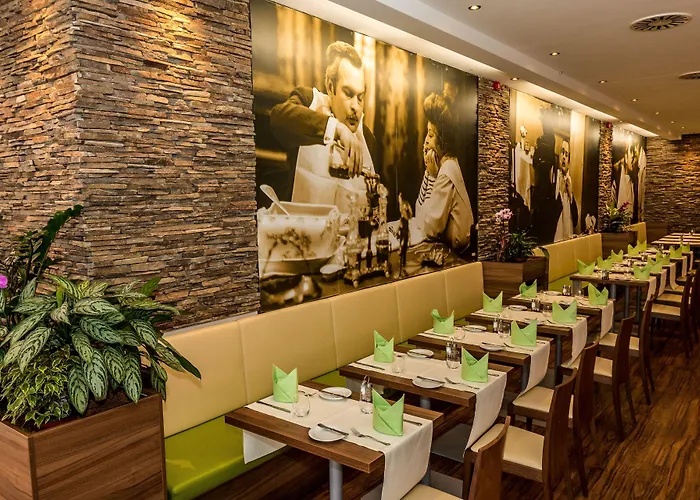 Budapest-budaoers By Ihg 4*