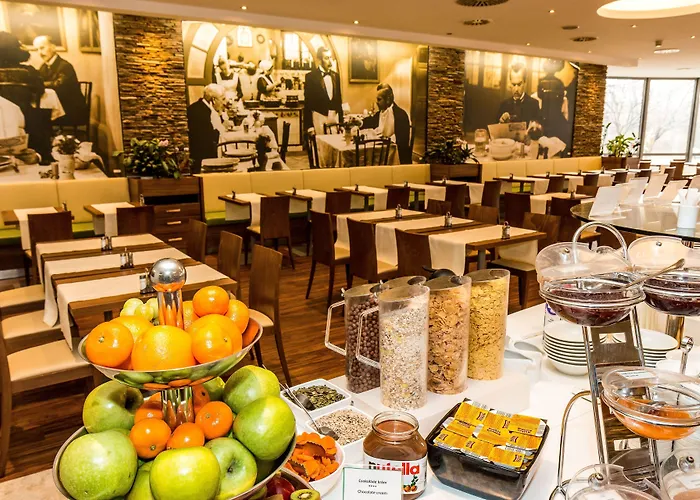 Budapest-budaoers By Ihg בודארוס