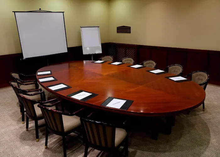 Budapest-budaoers By Ihg מלון בודארוס